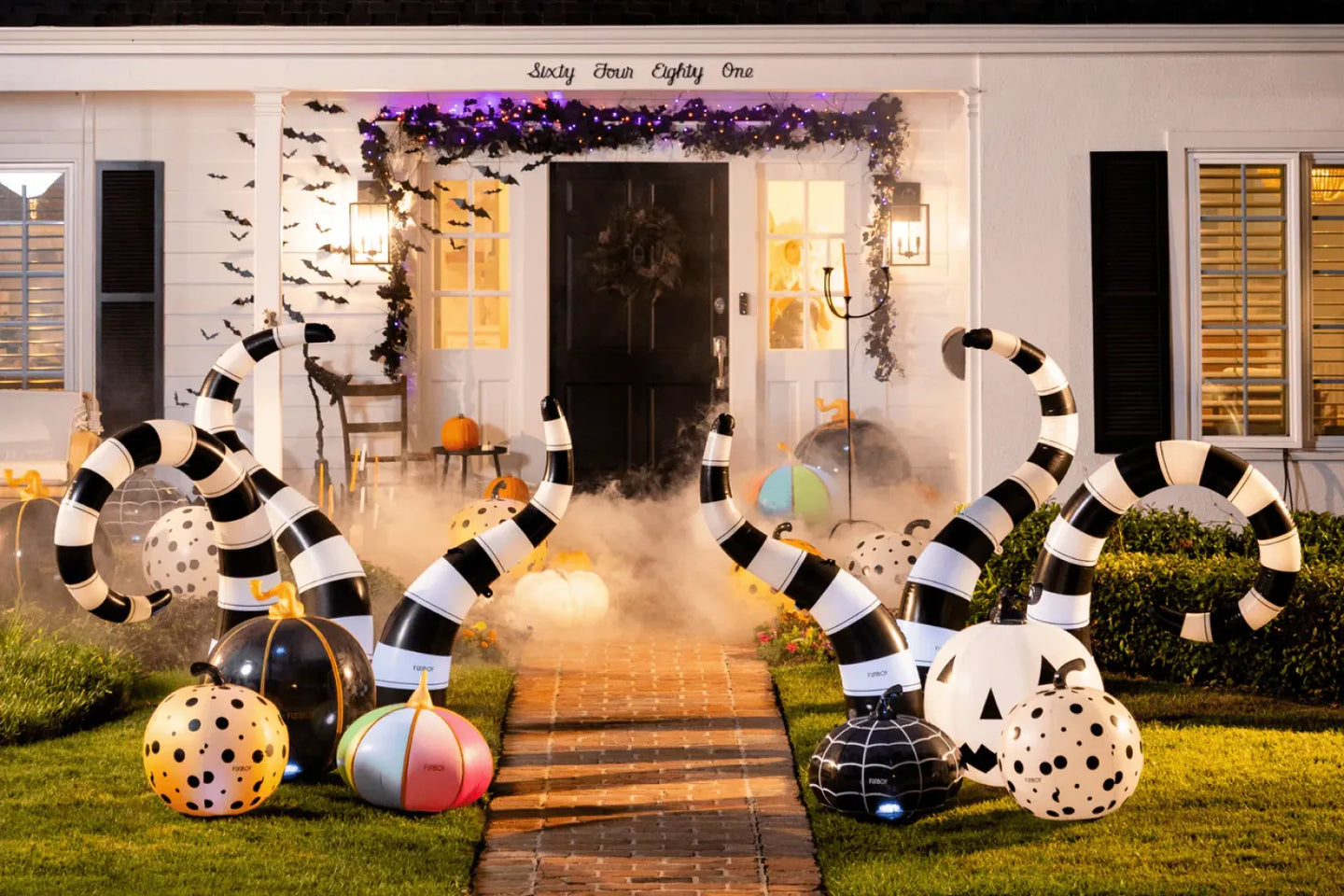 Outdoor Halloween Decorations for the Front Yard