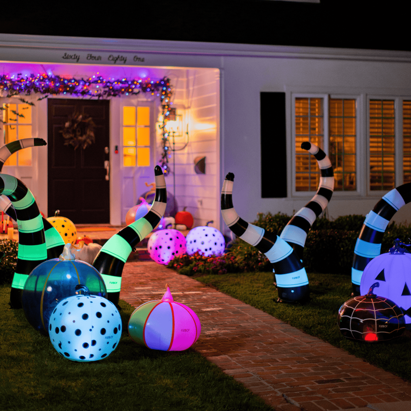 Halloween Decor Black White Lawn Snakes Inflatable Light-Up Decor